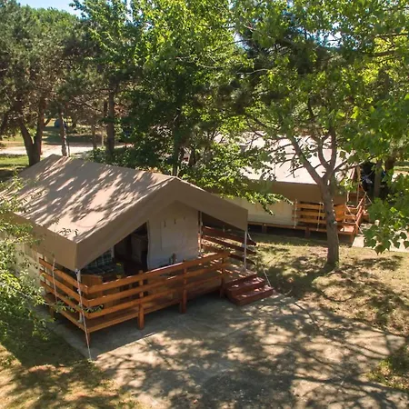Sunflower Tatil parkı Savudrija