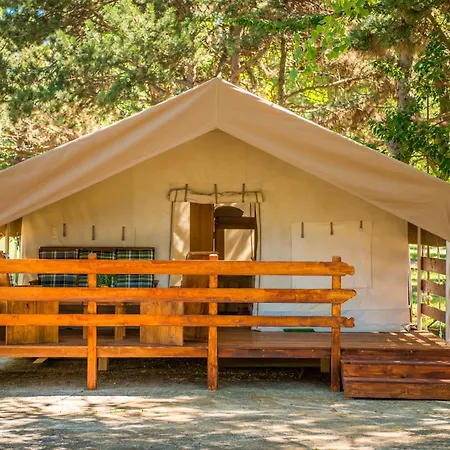 Sunflower Tatil parkı Savudrija