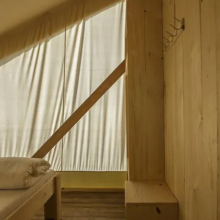 פארק נופש Sunflower 2*