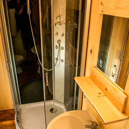 Sunflower פארק נופש