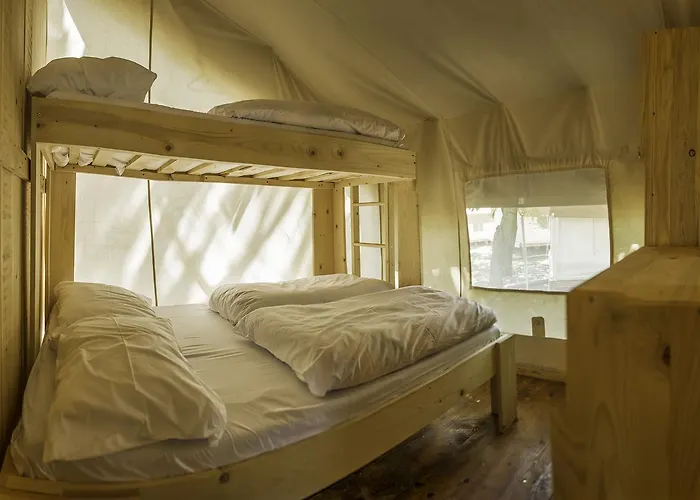 Sunflower פארק נופש 2*